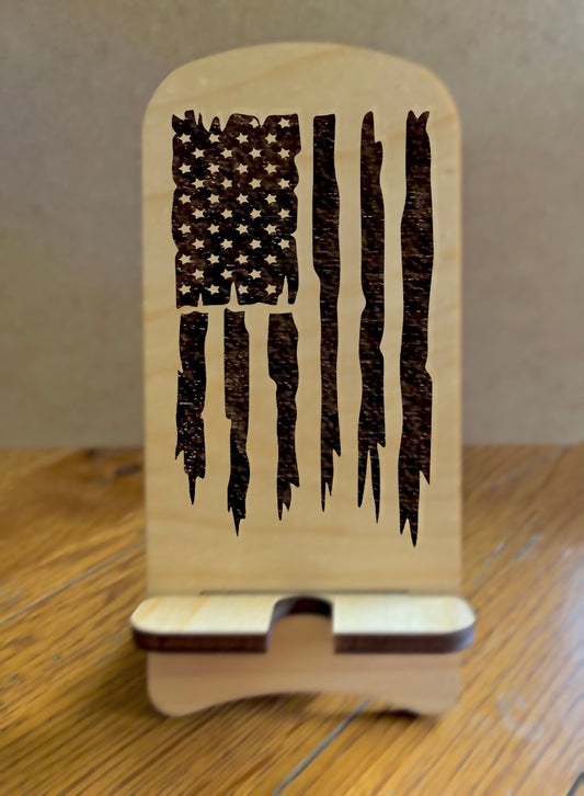 20026 LEW PHONE STAND w Distressed Flag HQ-TBM