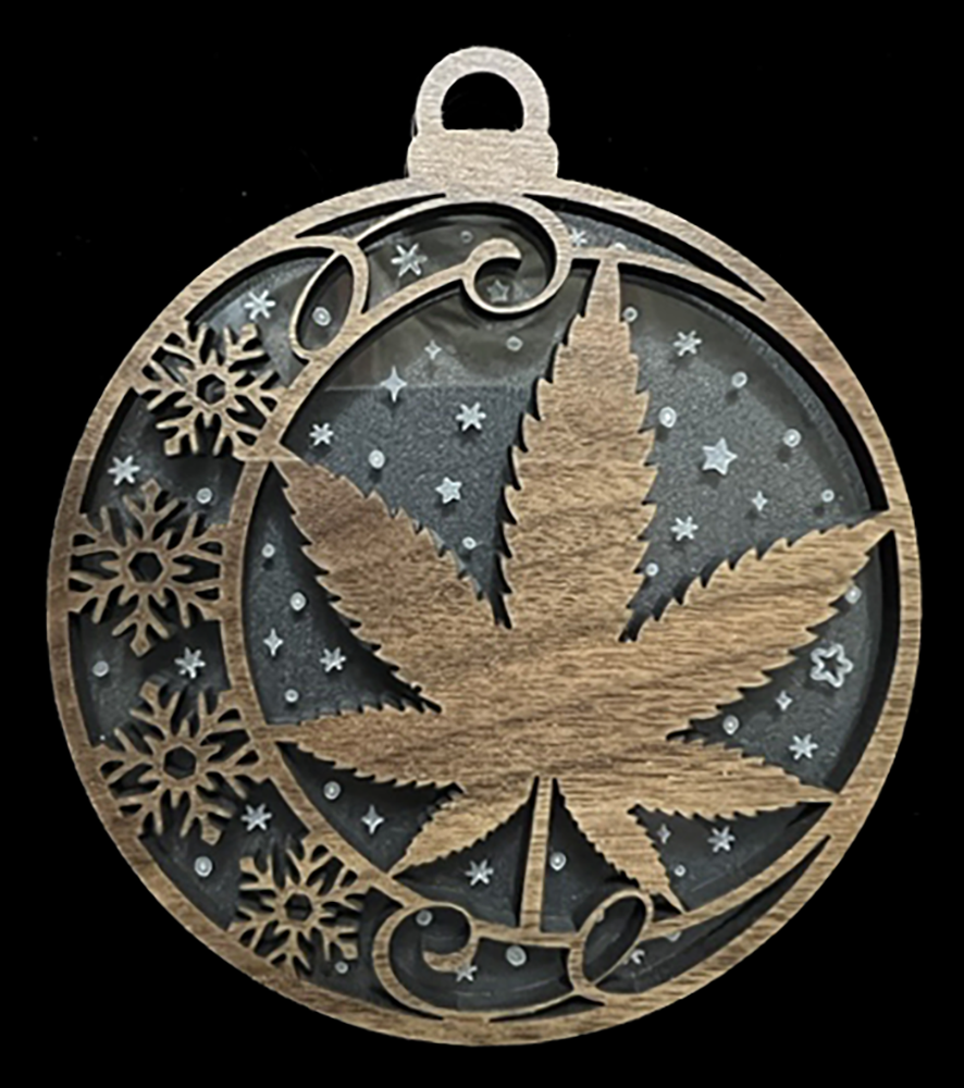 20005 Snowy Haze w Snow Layer ORNAMENT