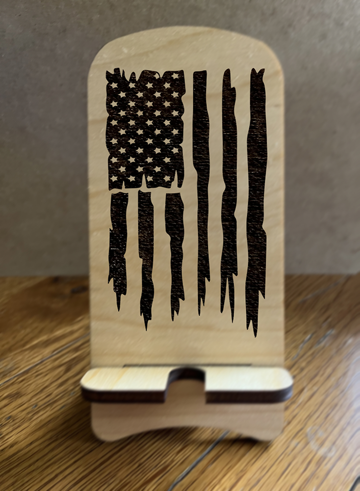 20026 LEW PHONE STAND w Distressed Flag HQ-TBM