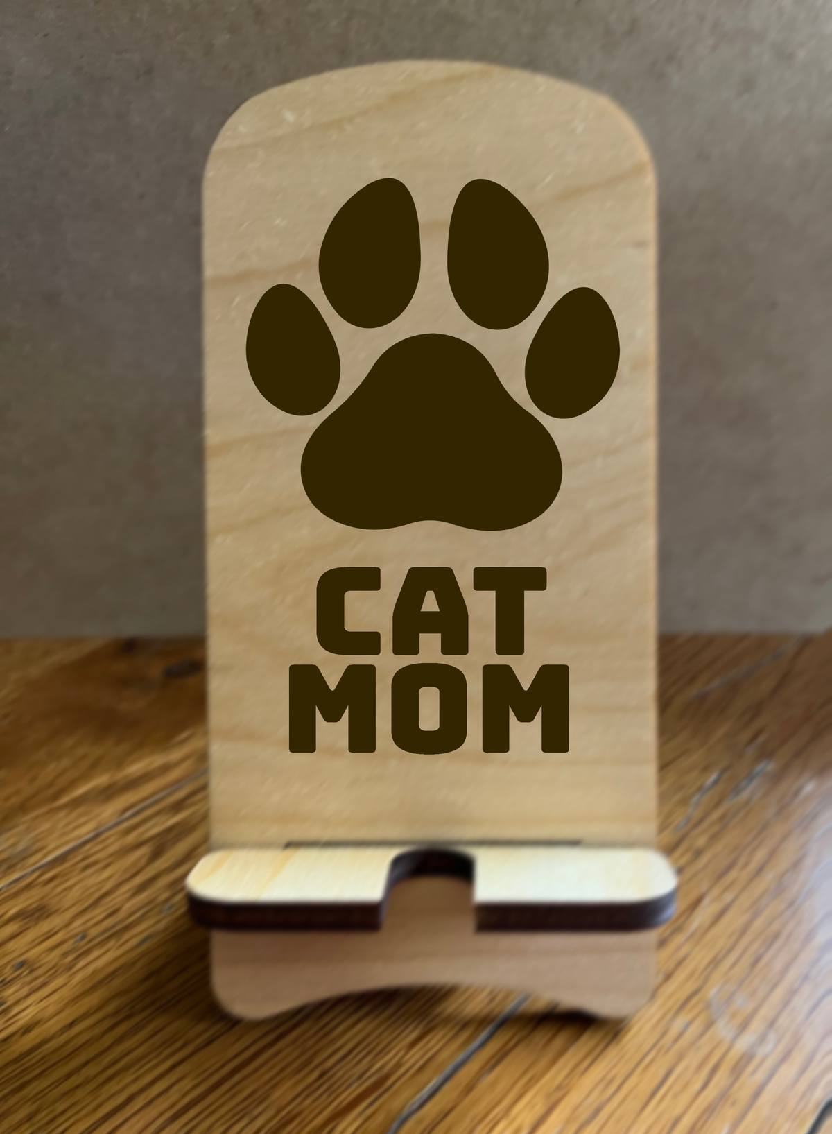 20089 LEW PHONE STAND w Cat Mom HQ-TBM
